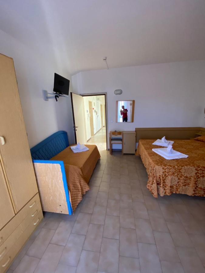 Hotel Granada Cattolica Buitenkant foto
