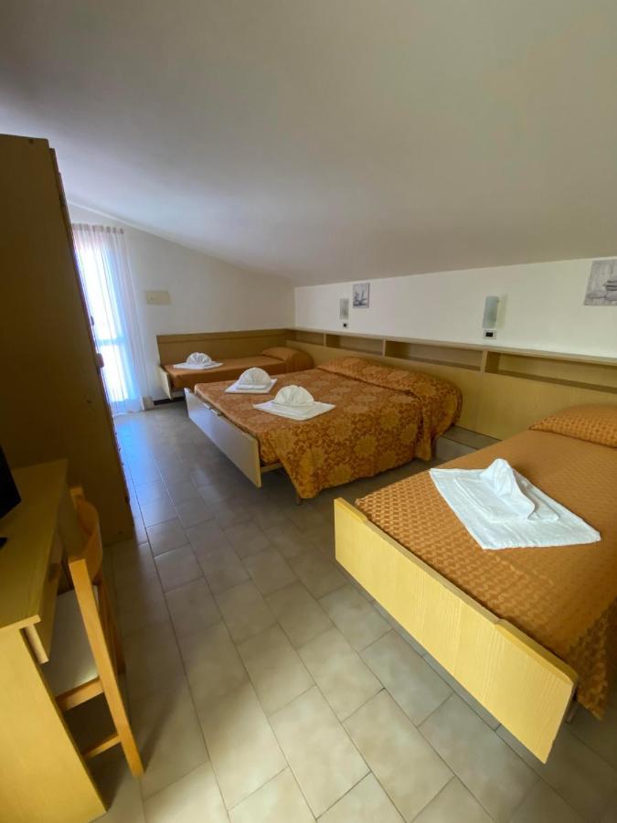 Hotel Granada Cattolica Buitenkant foto
