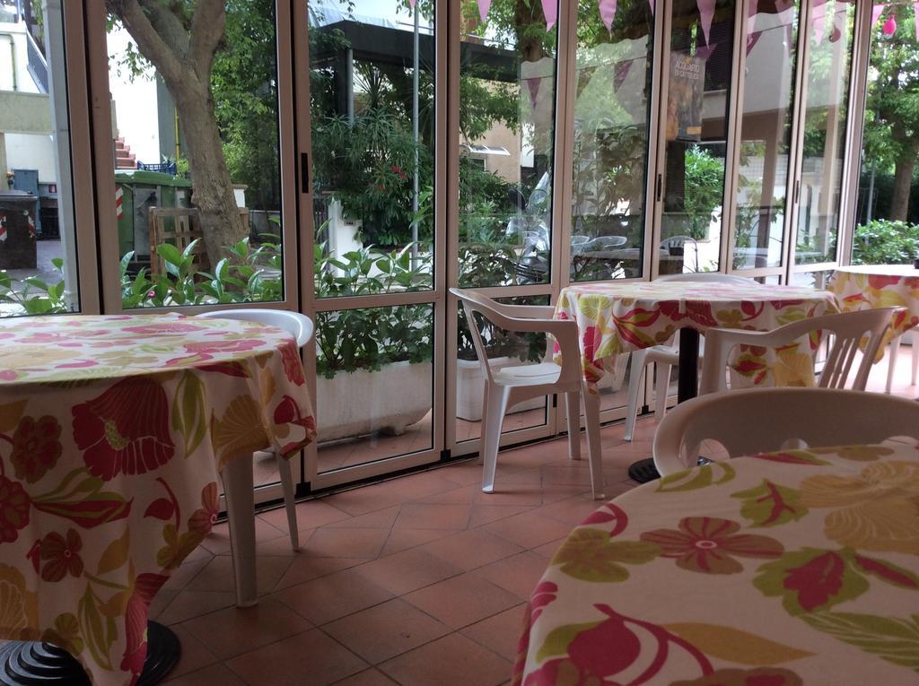 Hotel Granada Cattolica Buitenkant foto
