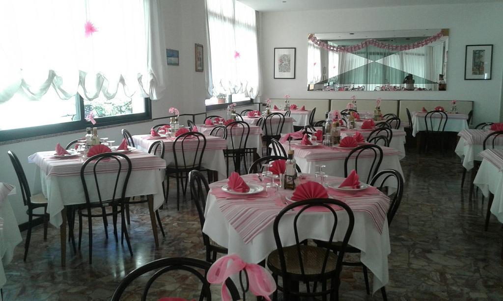 Hotel Granada Cattolica Buitenkant foto