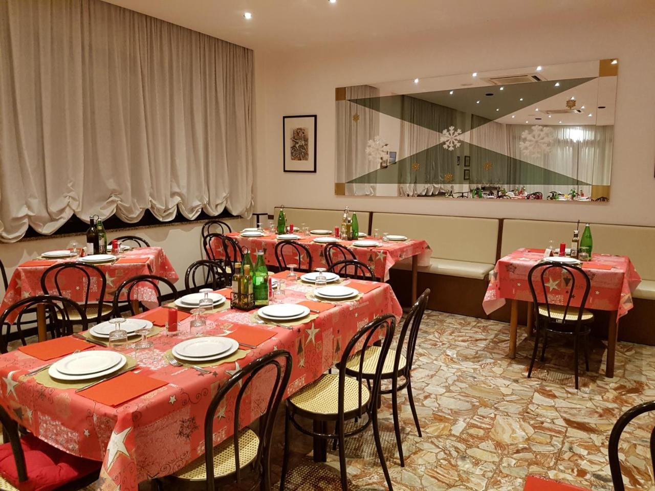 Hotel Granada Cattolica Buitenkant foto