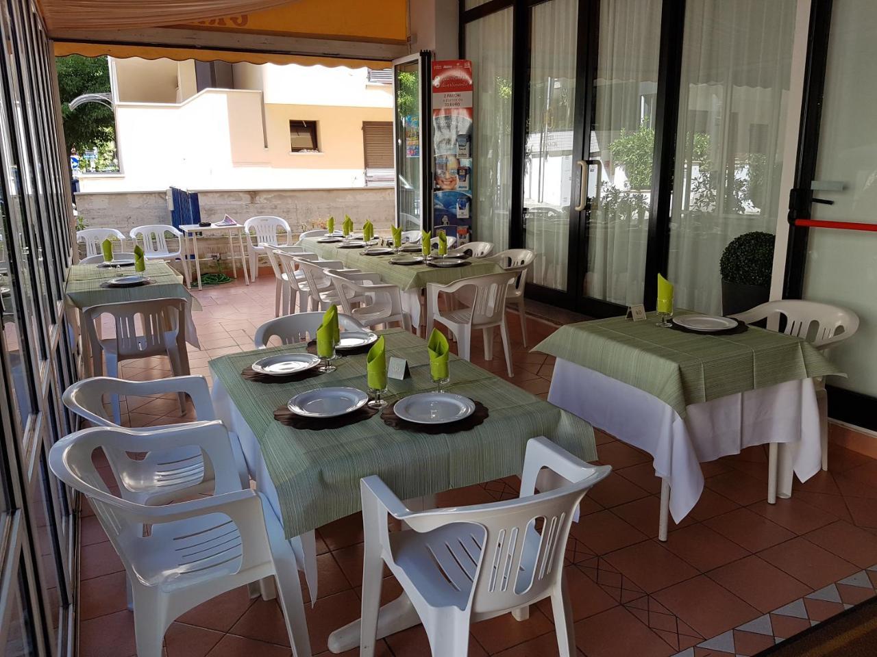 Hotel Granada Cattolica Buitenkant foto
