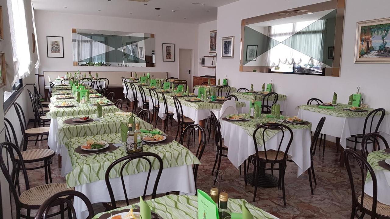 Hotel Granada Cattolica Buitenkant foto