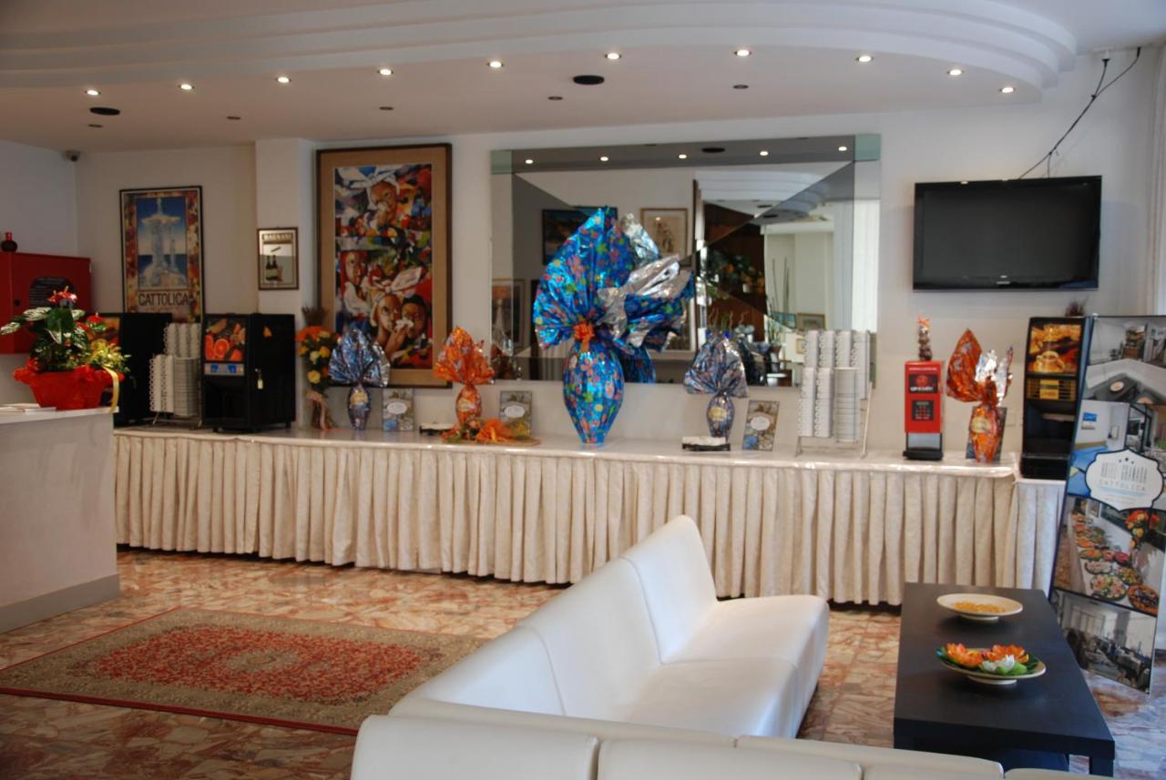 Hotel Granada Cattolica Buitenkant foto