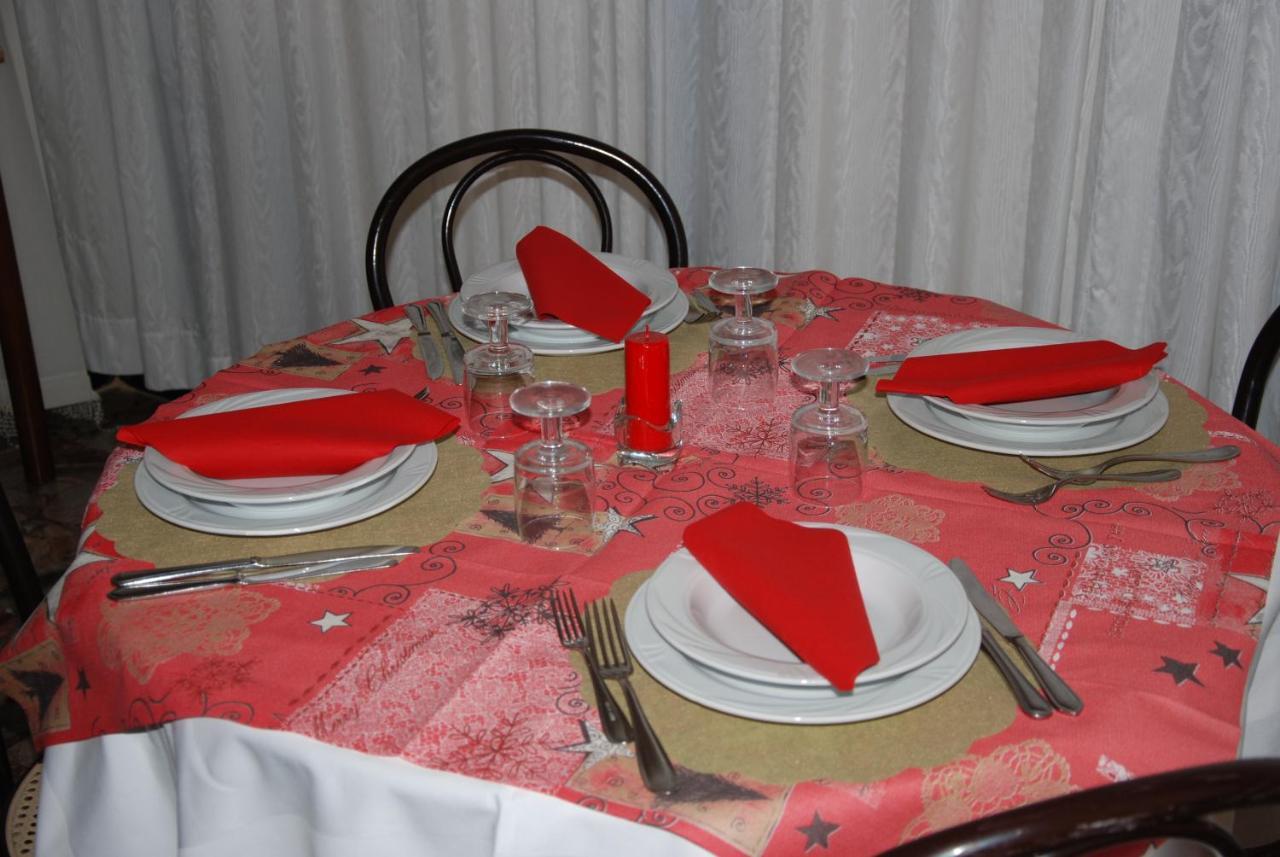 Hotel Granada Cattolica Buitenkant foto