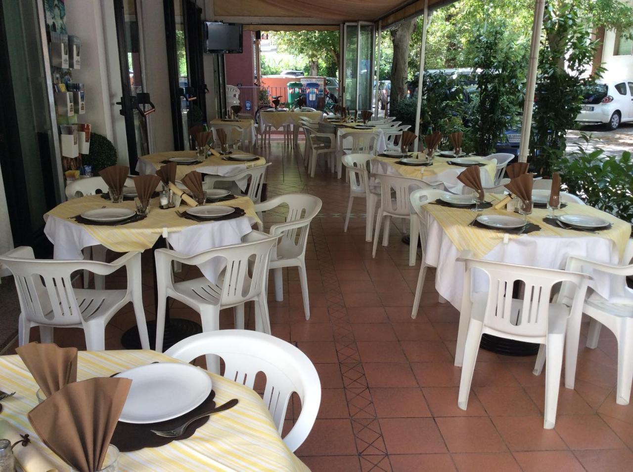 Hotel Granada Cattolica Buitenkant foto