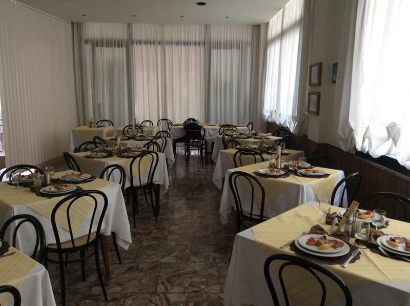 Hotel Granada Cattolica Buitenkant foto